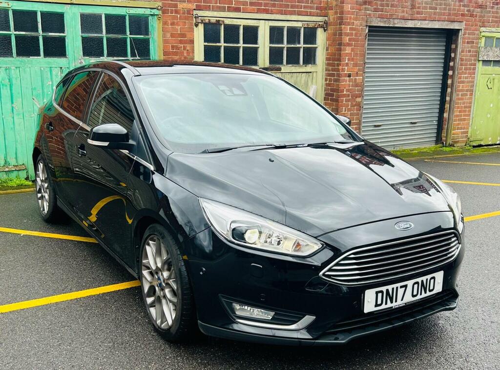 Ford Focus 1.5 Tdci Titanium X Powershift Euro 6 Ss Black
