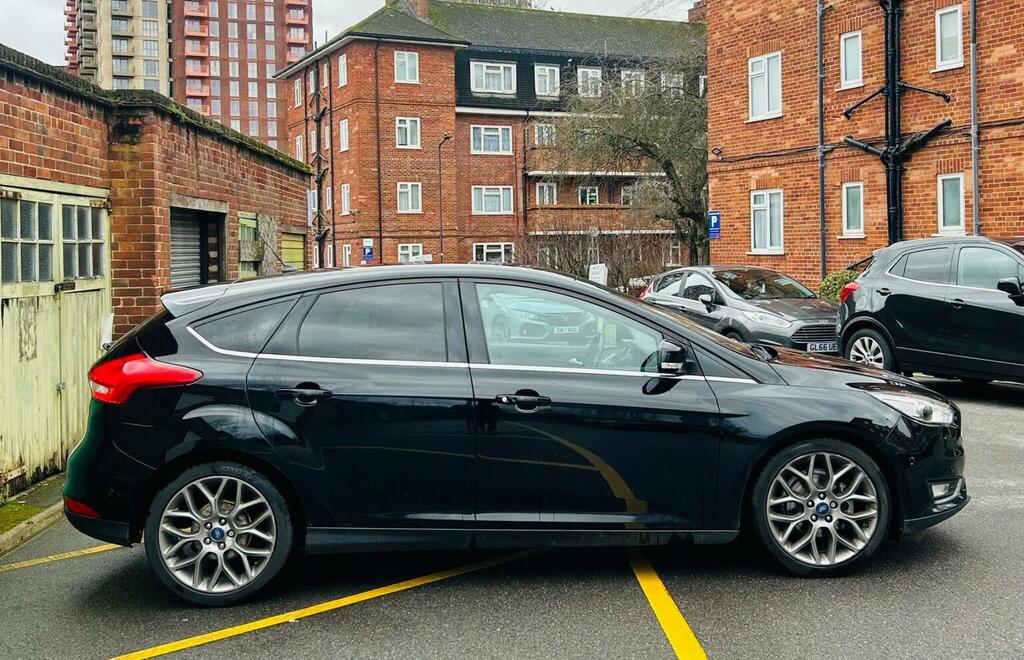 Ford Focus 1.5 Tdci Titanium X Powershift Euro 6 Ss Black #5