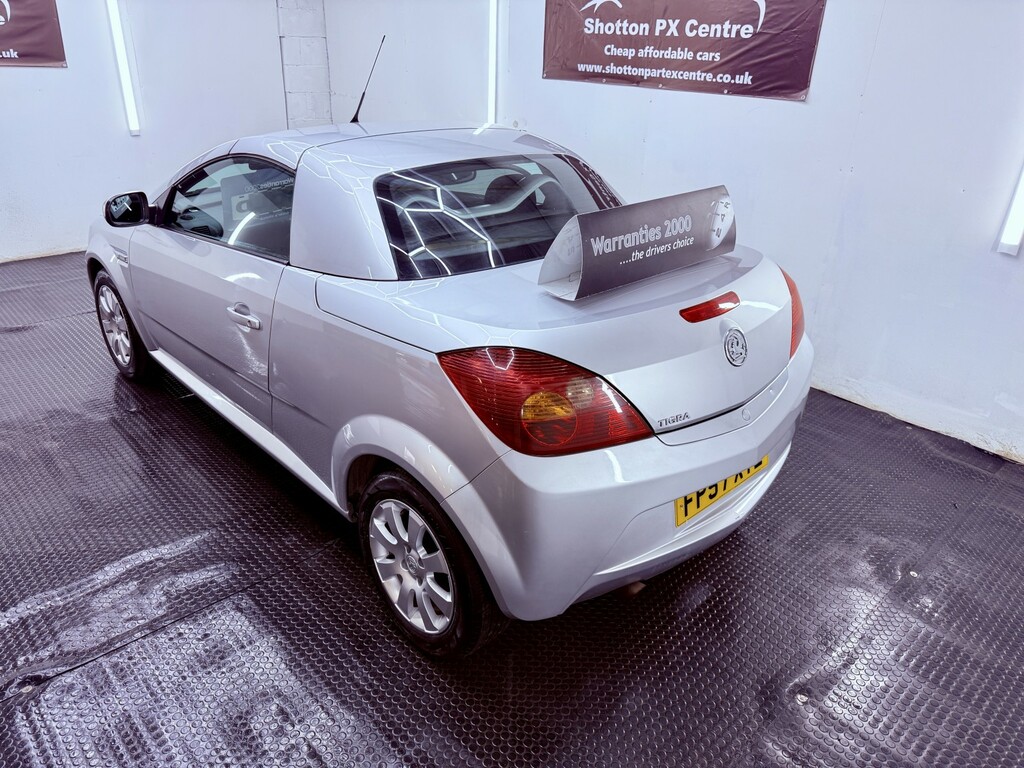 Vauxhall Tigra Convertible 1.4 I 16V 200757 Red #10