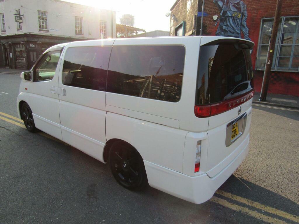 Nissan Elgrand 52 3.5 White #4