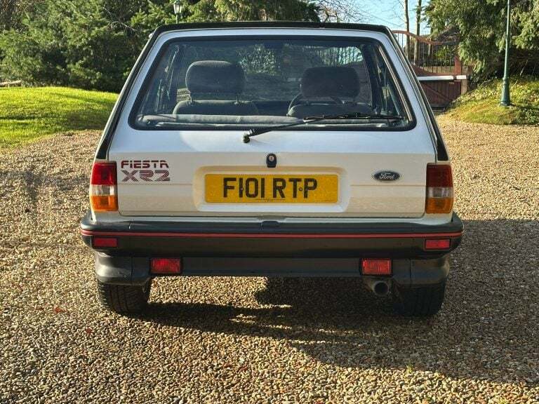 Ford Fiesta Red Red #8