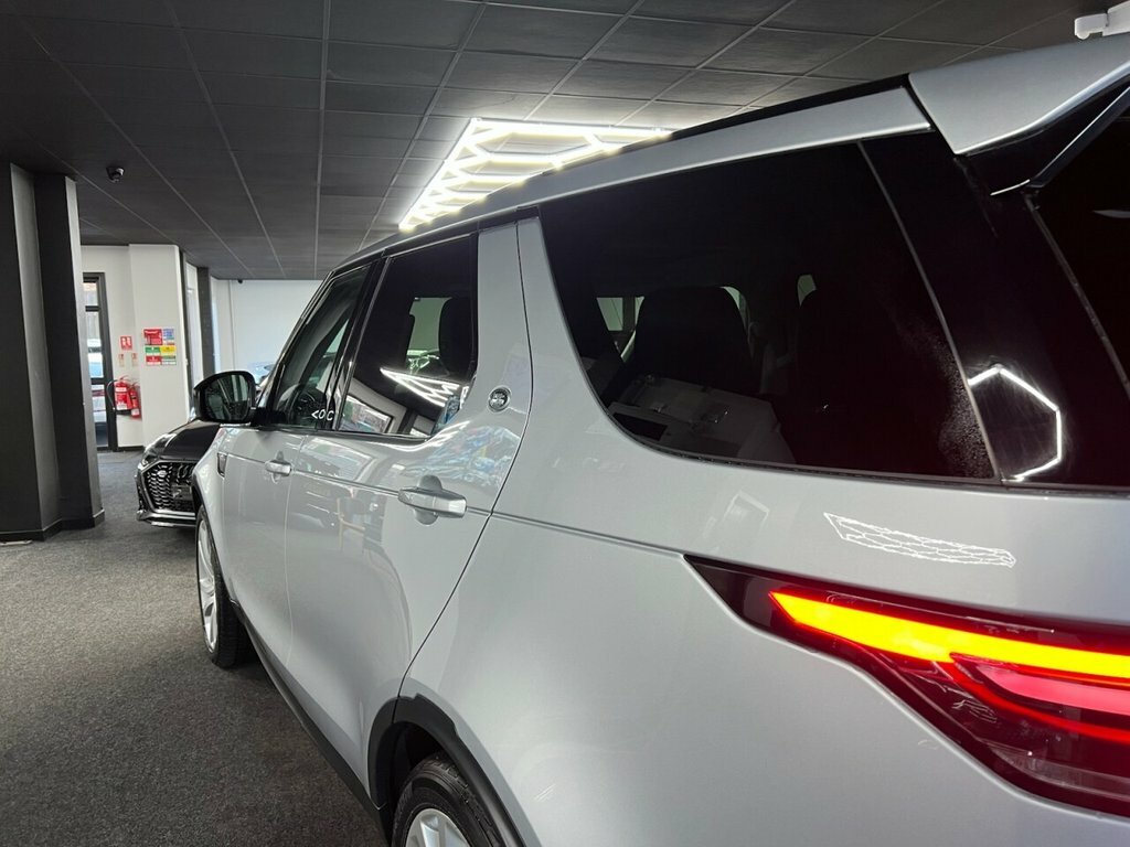Land Rover Discovery 3L Anniversary Edition YF19YHE Silver #5