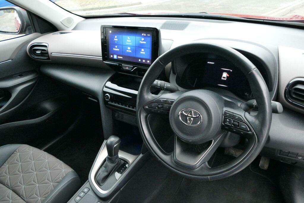 Toyota Yaris 1.5 Hybrid Excel Cvt 116 Ps PJ73ENO Red #2