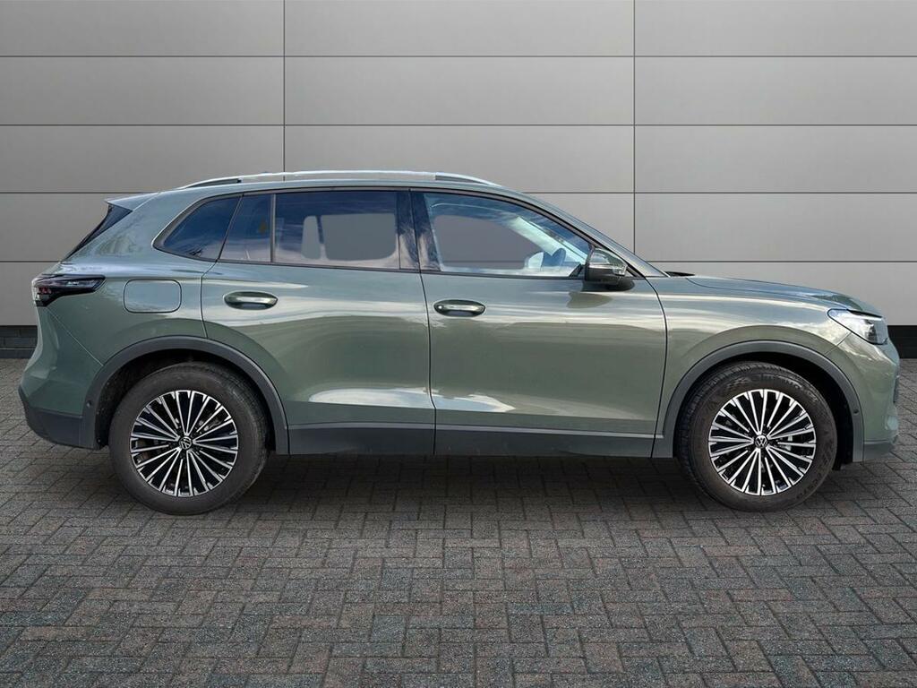 Volkswagen Tiguan 1.5 Etsi 150 Match Dsg Winter Packdriver As CU75LPA Green #5