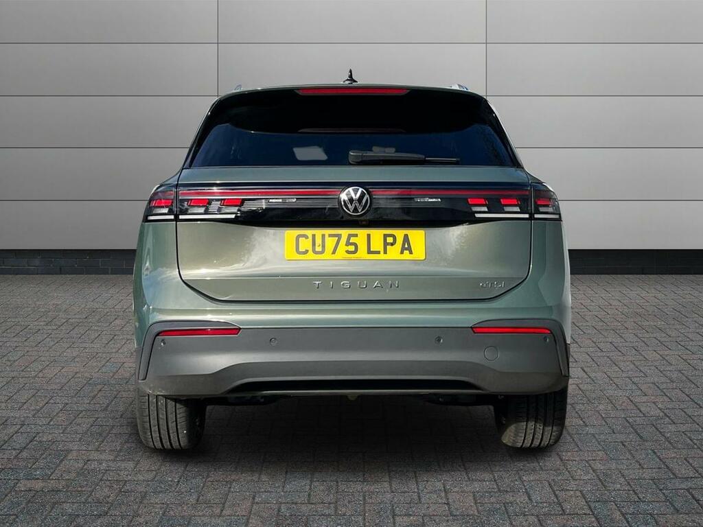 Volkswagen Tiguan 1.5 Etsi 150 Match Dsg Winter Packdriver As CU75LPA Green #6