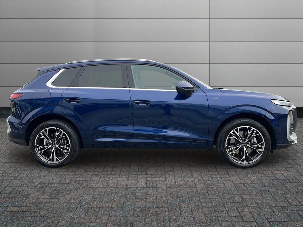 Audi Q3 1.5 E-hybrid S Line S Tronic Euro 6 Ss 26Kw CV75ZSX Blue #5