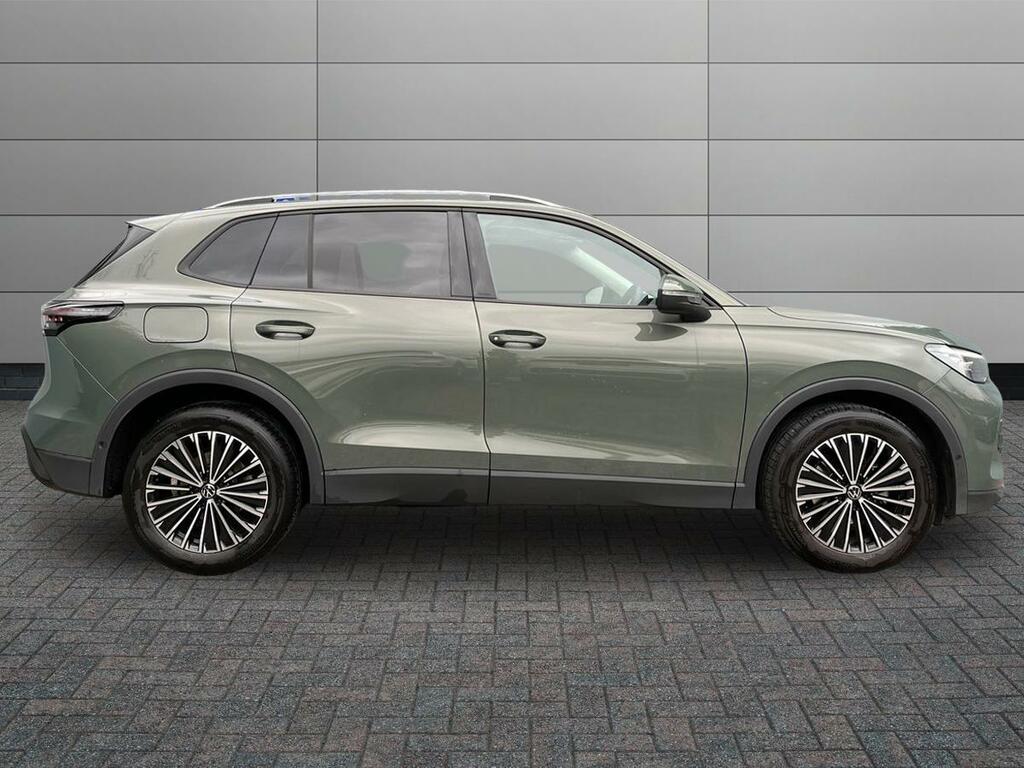 Volkswagen Tiguan 1.5 Etsi Mhev Match Dsg Euro 6 Ss CV75NFX Green #5