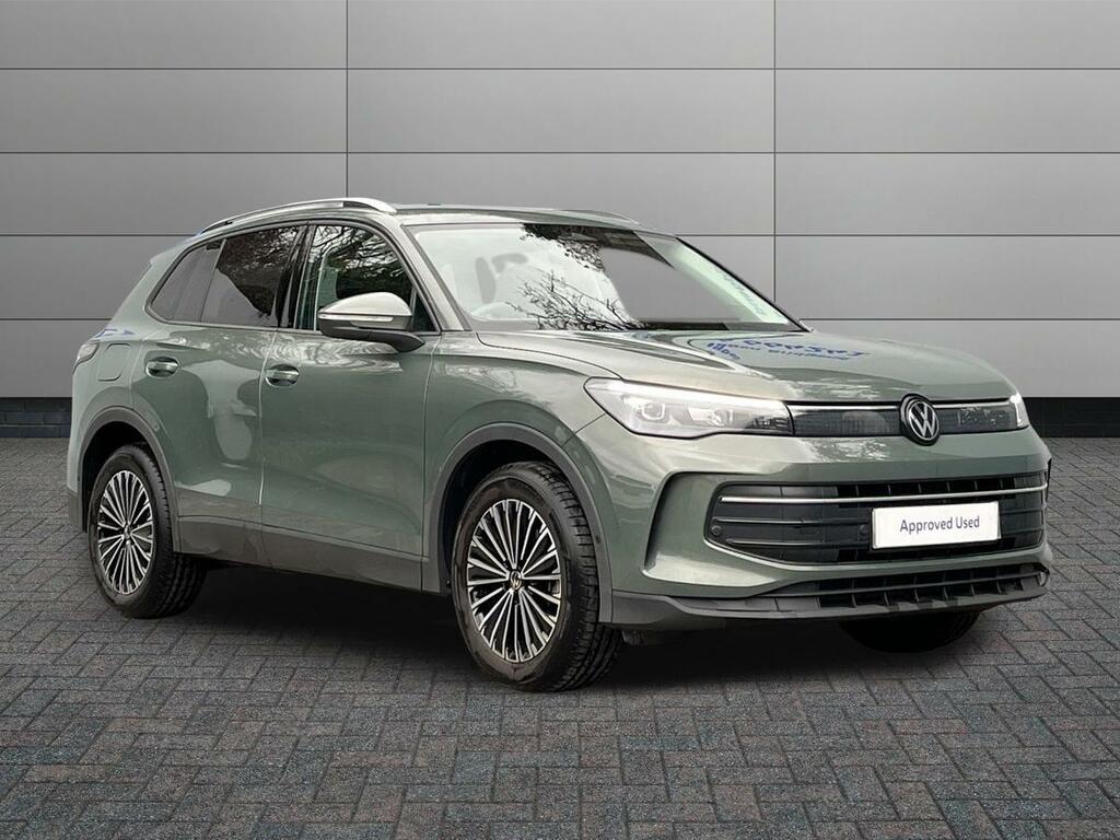 Volkswagen Tiguan 1.5 Etsi Mhev Match Dsg Euro 6 Ss CV75NFX Green