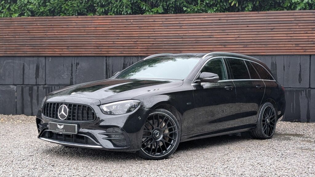 Mercedes-Benz E Class 2020 2.0 E300de 13.5Kwh Amg Line Estate Black #3
