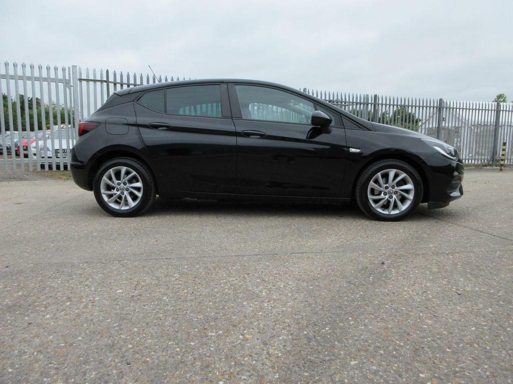 Vauxhall Astra 1.5 Turbo D Business Edition Nav Euro 6 S S EN21VRL Black #4