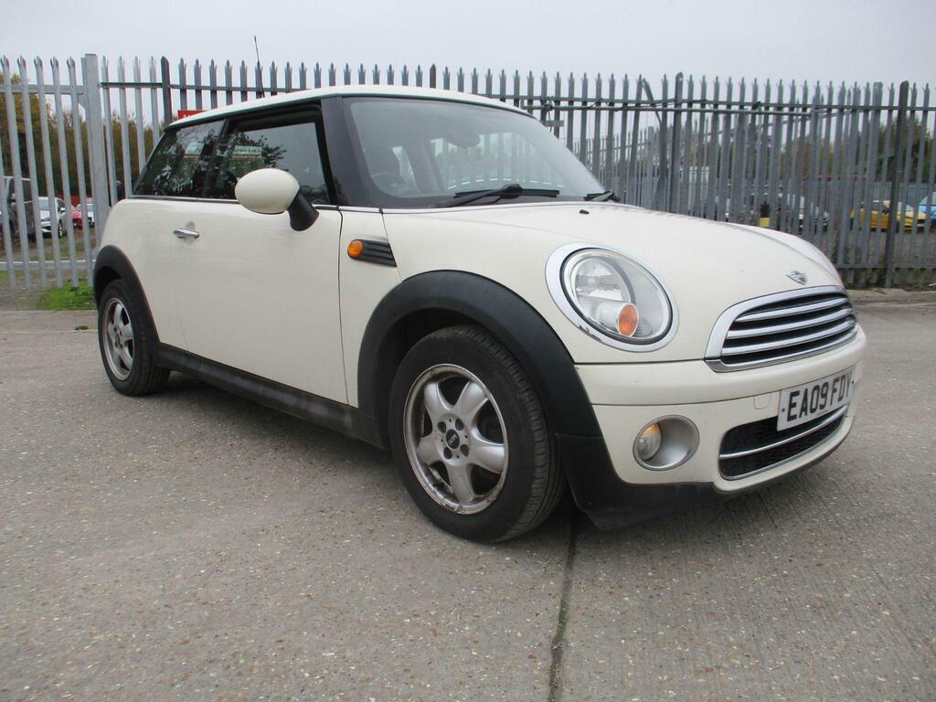 Mini Hatch 1.6 Cooper D Euro 4 White