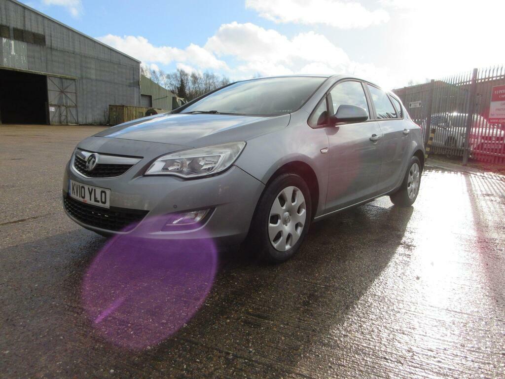 Vauxhall Astra 1.4 16V Exclusiv Euro 5 KV10YLO Silver #6