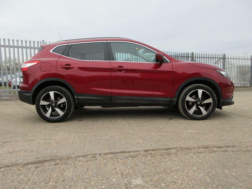 Nissan Qashqai 1.6 Dci N-connecta Xtron 2Wd Euro 6 S S LT66ONM Red #4