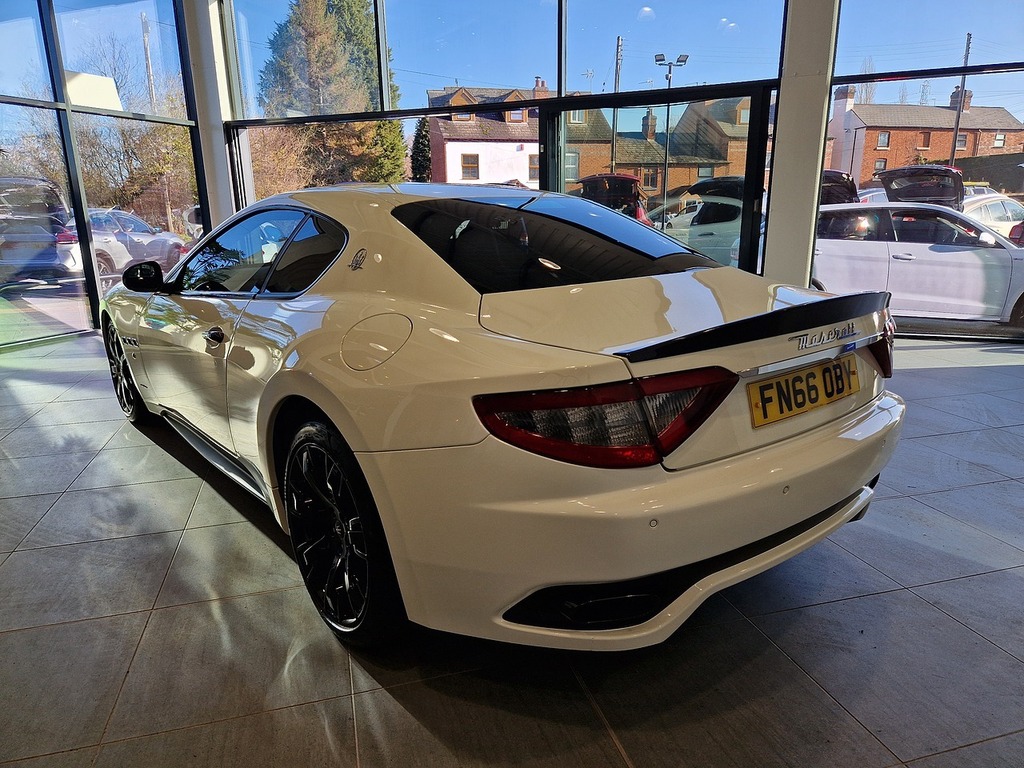 Maserati GranTurismo V8 Sport White #4