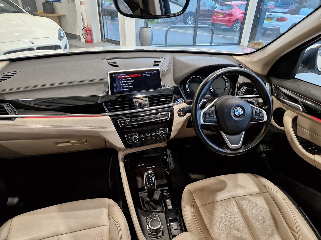 BMW X1 20I Xline MV21LNN White #4