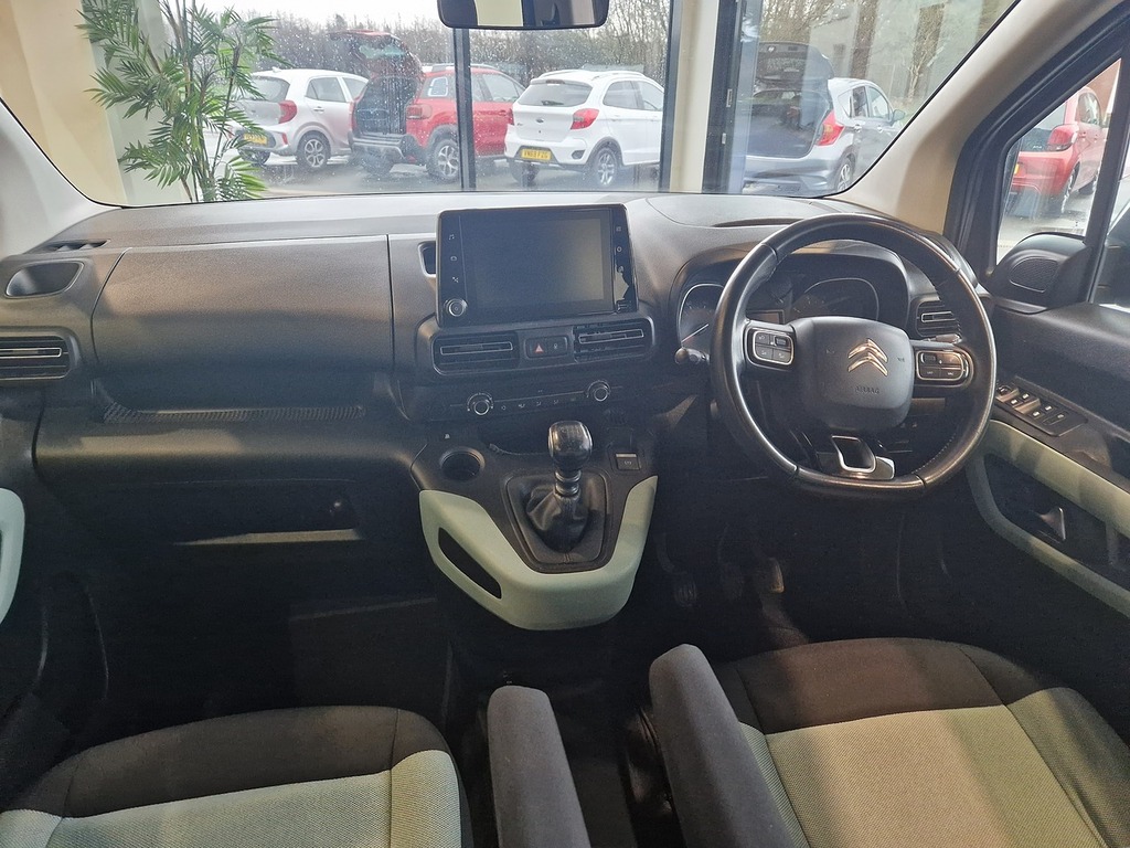 Citroen Berlingo Puretech Flair GU69FWE Grey #4