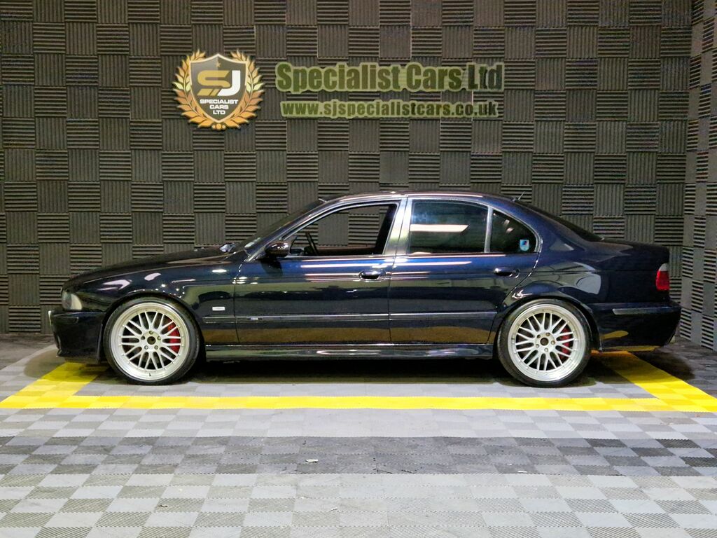 BMW M5 Saloon Black #3