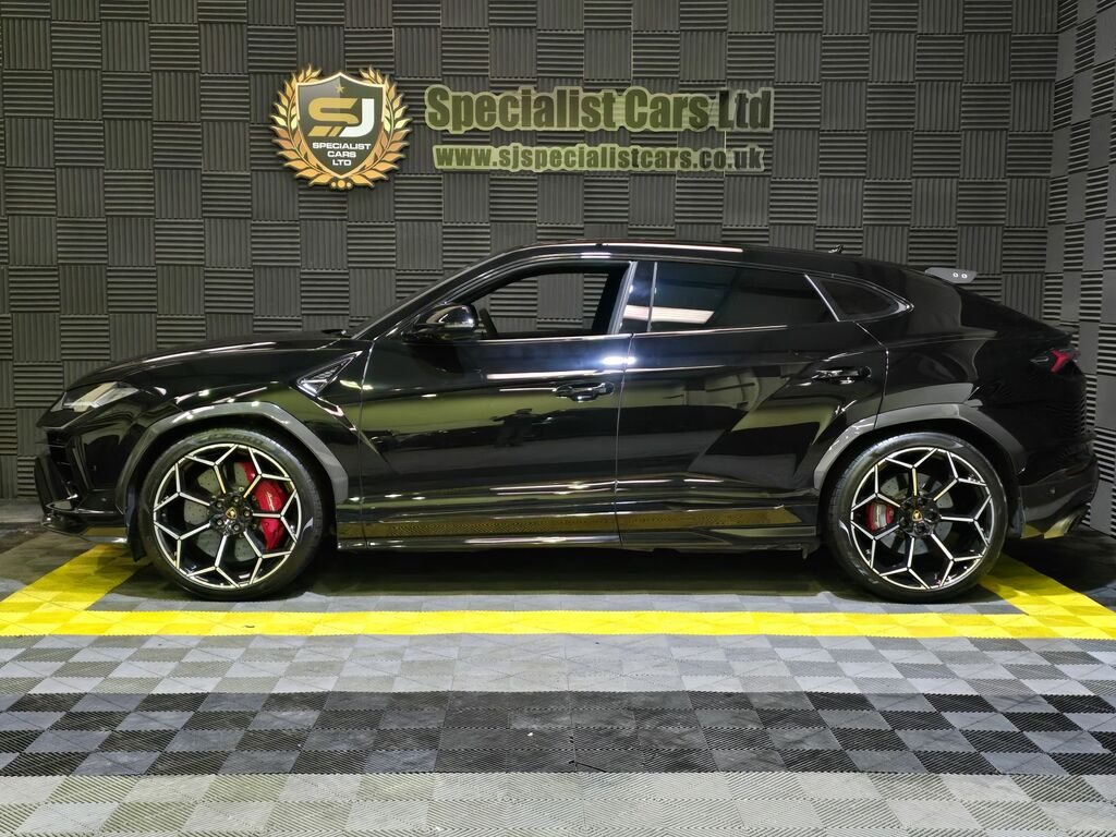 Lamborghini Urus Suv RE72YJJ Black #2
