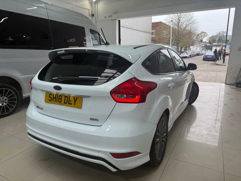 Ford Focus 1.0T Ecoboost St-line Euro 6 S S SH18DLY White #5