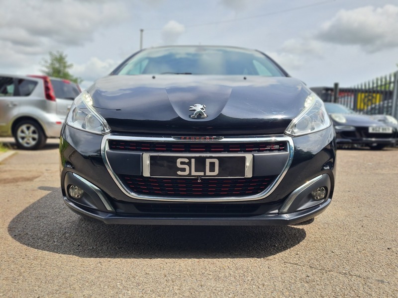 Peugeot 208 Blue Hdi Gt Line Black #2