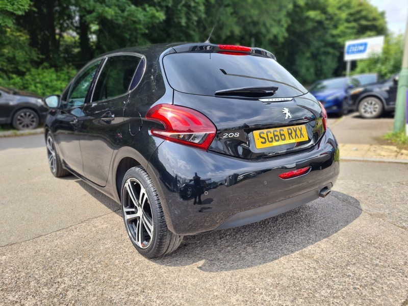 Peugeot 208 Blue Hdi Gt Line Black #6