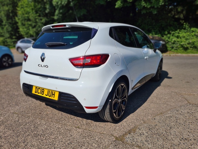 Renault Clio Iconic Dci DC18JUH White #4