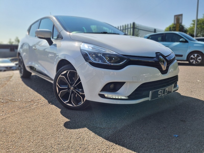 Renault Clio Iconic Dci DC18JUH White #3