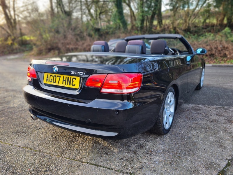 BMW 3 Series 320I Se Black #6