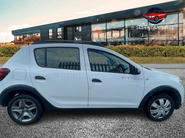Dacia Sandero Stepway 1.0 Stepway Essential Sce 75 My18 2019 White #3