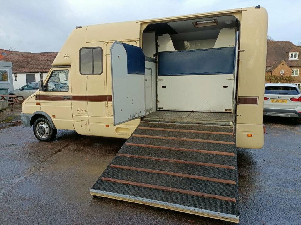 Iveco Ford All Models 5.9 75E15 Day 143 Red #3