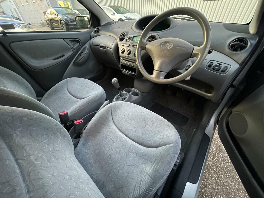 Toyota Yaris 1.0 Vvt-i 16V Gs Black #6