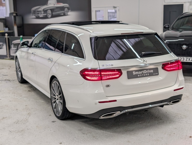 Mercedes-Benz E Class E 200 Amg Line OE68FHU White #5