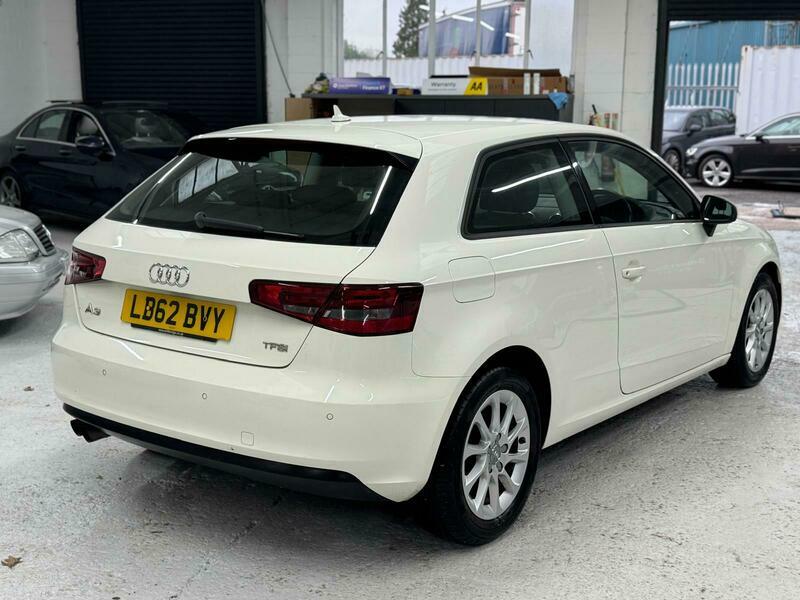 Audi A3 Tfsi Se LB62BVY White #4