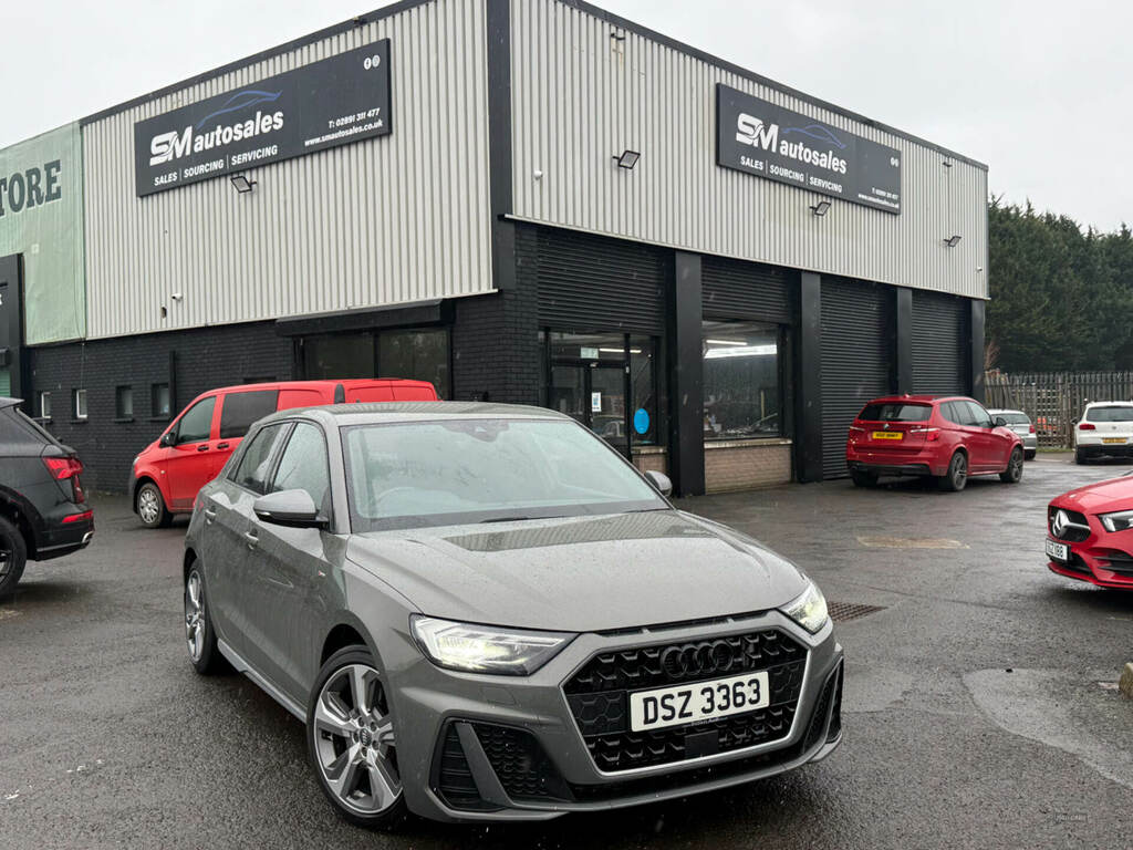 Audi A1 40 Tfsi S Line Competition S Tronic DSZ3363 Grey #2