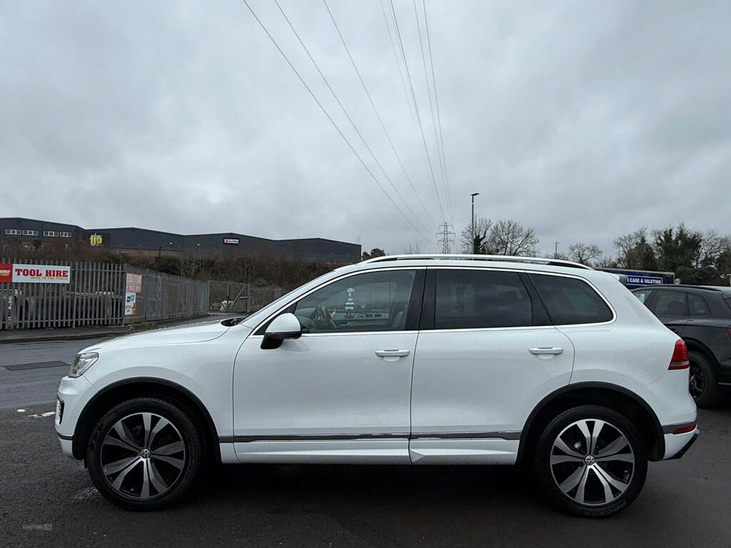 Volkswagen Touareg 3.0 V6 Tdi Bluemotion Tech 262 R-line Tip K333DMA White #5