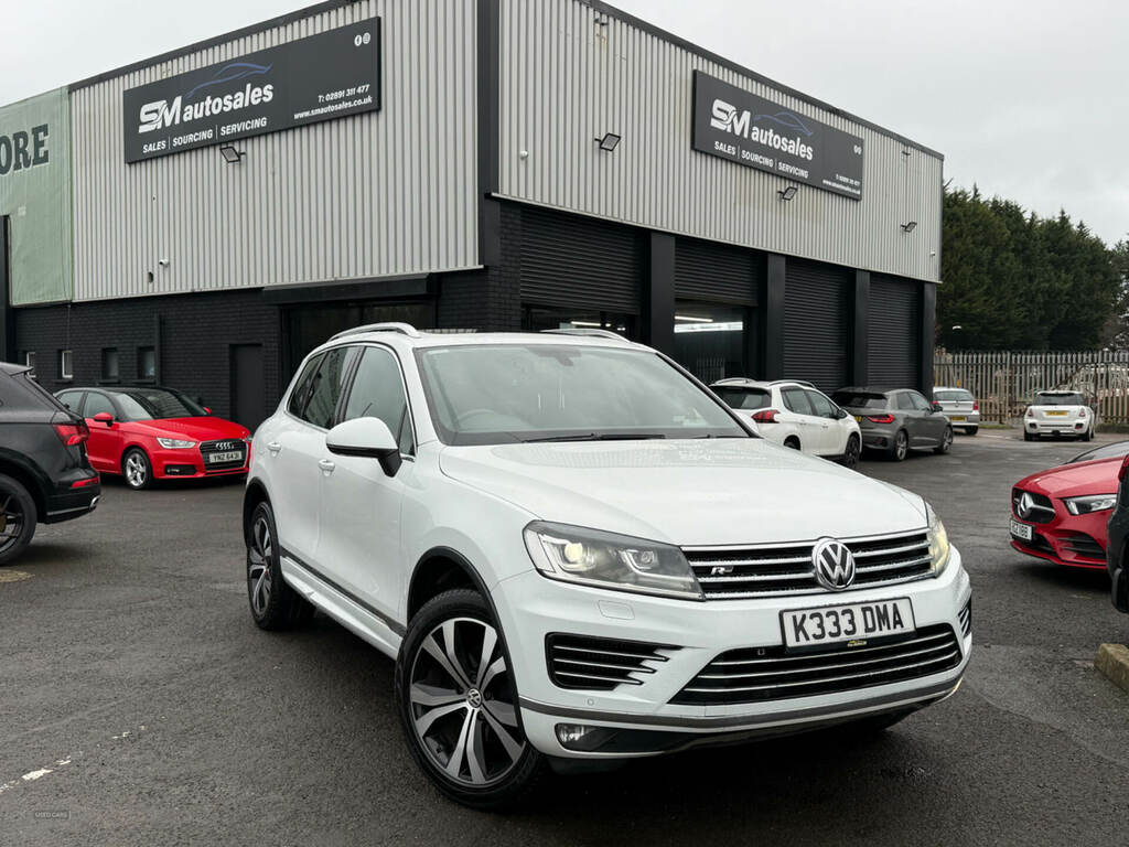 Volkswagen Touareg 3.0 V6 Tdi Bluemotion Tech 262 R-line Tip K333DMA White #3