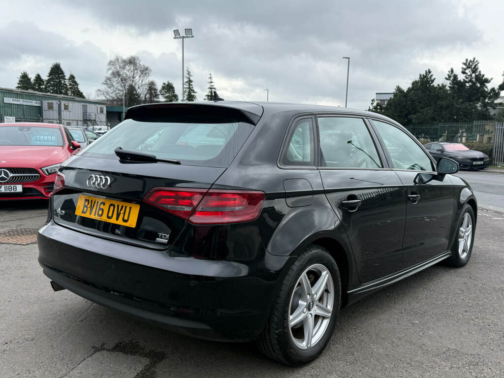 Audi A3 1.6 Tdi Ultra 110 Se Technik BV16OVU Black #6