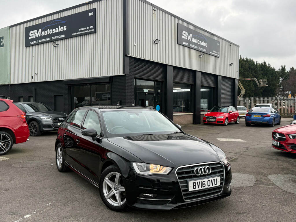 Audi A3 1.6 Tdi Ultra 110 Se Technik BV16OVU Black #2