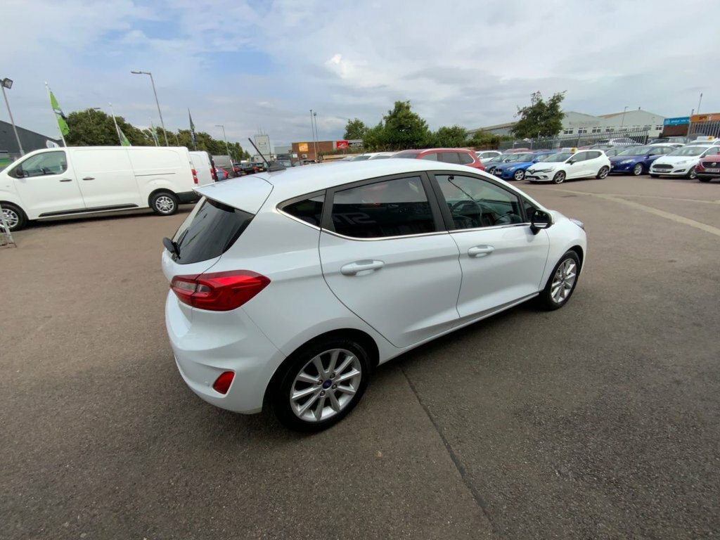 Ford Fiesta 1L Titanium CV69HKO White #3