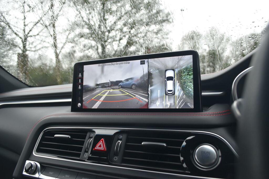 Genesis G70 2.2D Sport Line Red #7