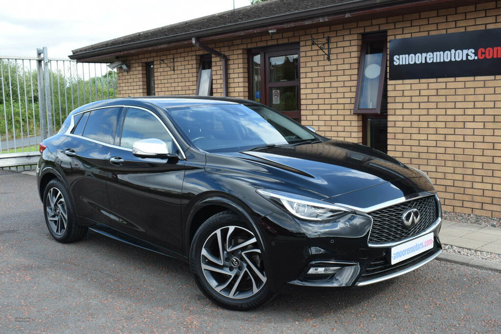 Infiniti Q30 1.5D City Black Edition Black