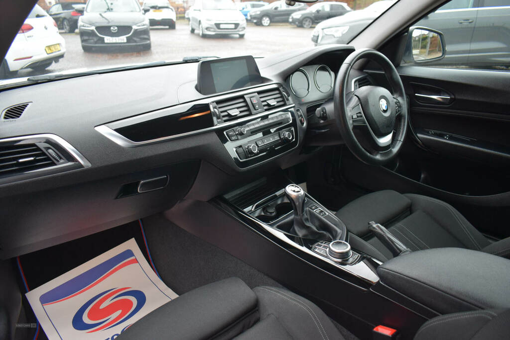 BMW 2 Series 218D Sport Nav White #3