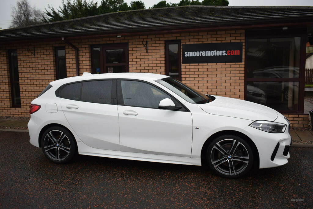 BMW 1 Series 118I M Sport DU20UBZ White #2