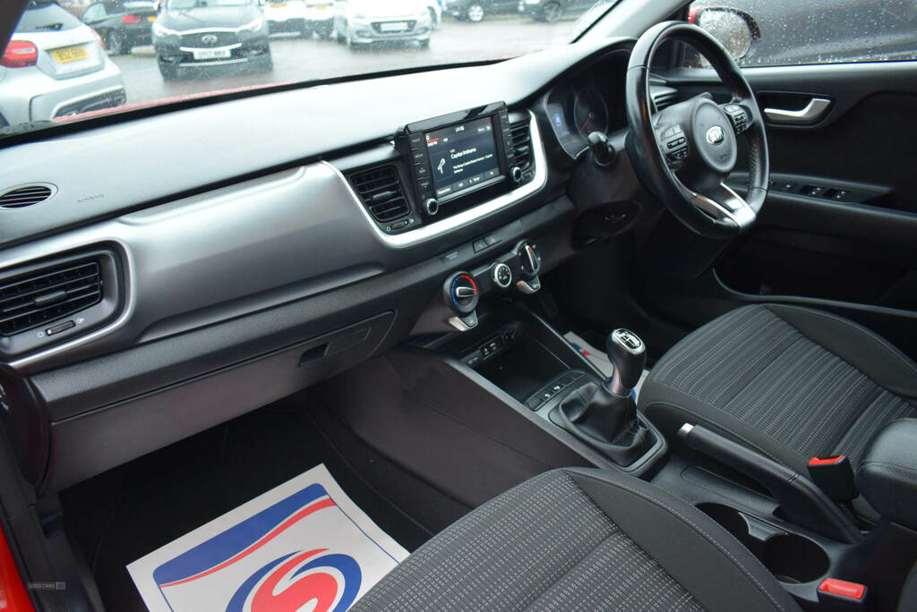 Kia Stonic 1.4 Mpi 2 Red #3