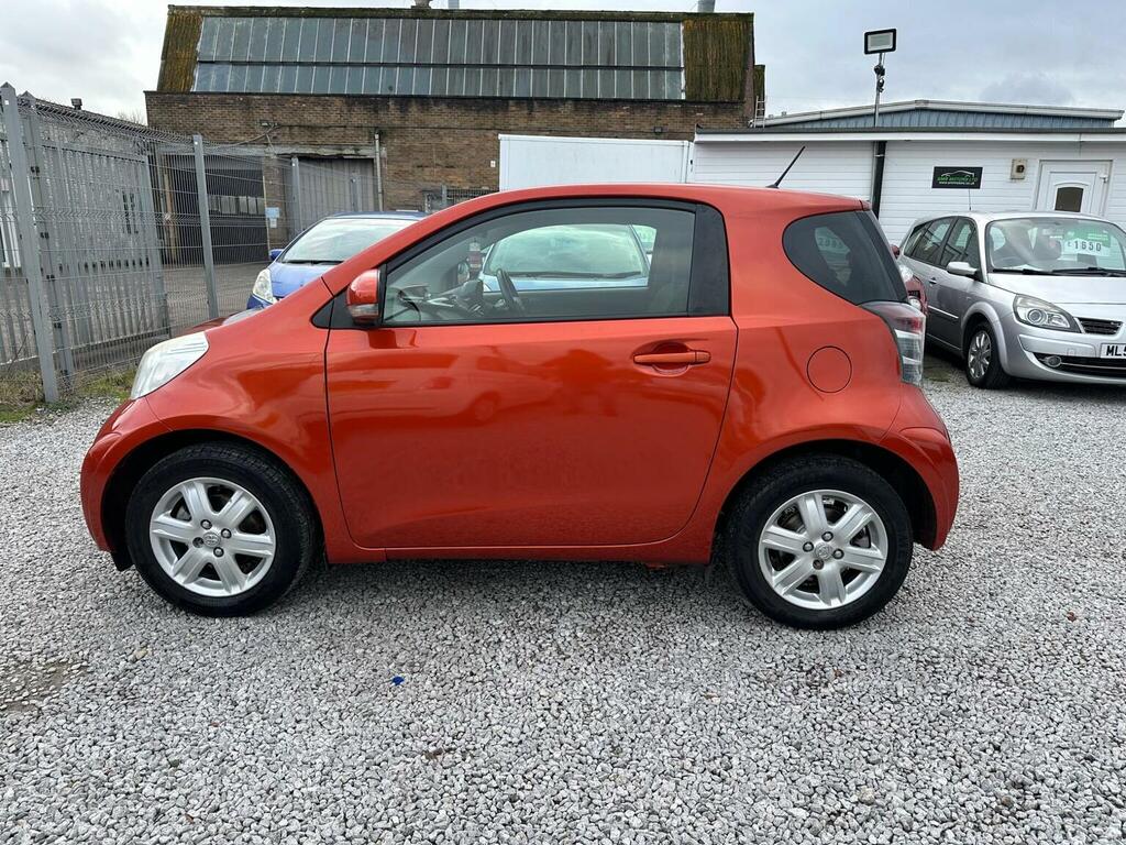 Toyota IQ Hatchback 1.0 Vvt-i Euro 5 201111 Red #5