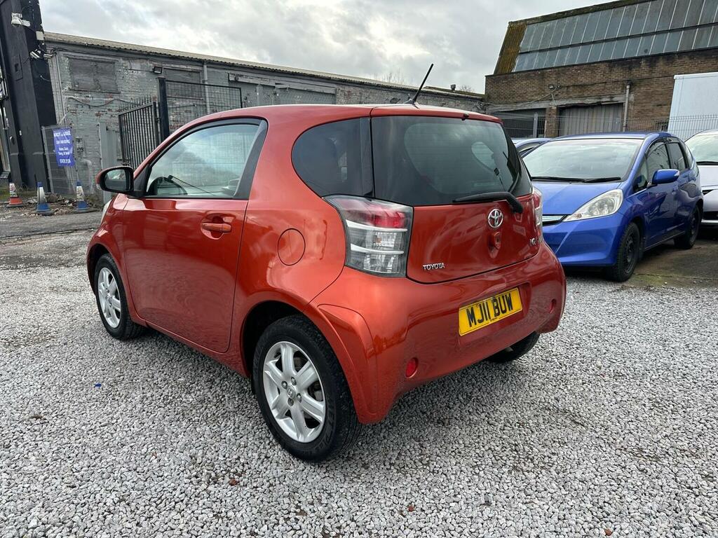 Toyota IQ Hatchback 1.0 Vvt-i Euro 5 201111 Red #6