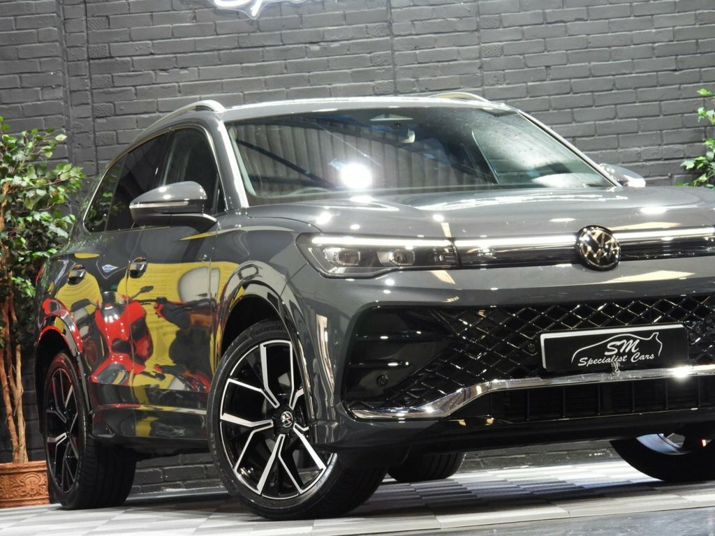 Volkswagen Tiguan 2L R-line AF25PXJ Grey #6