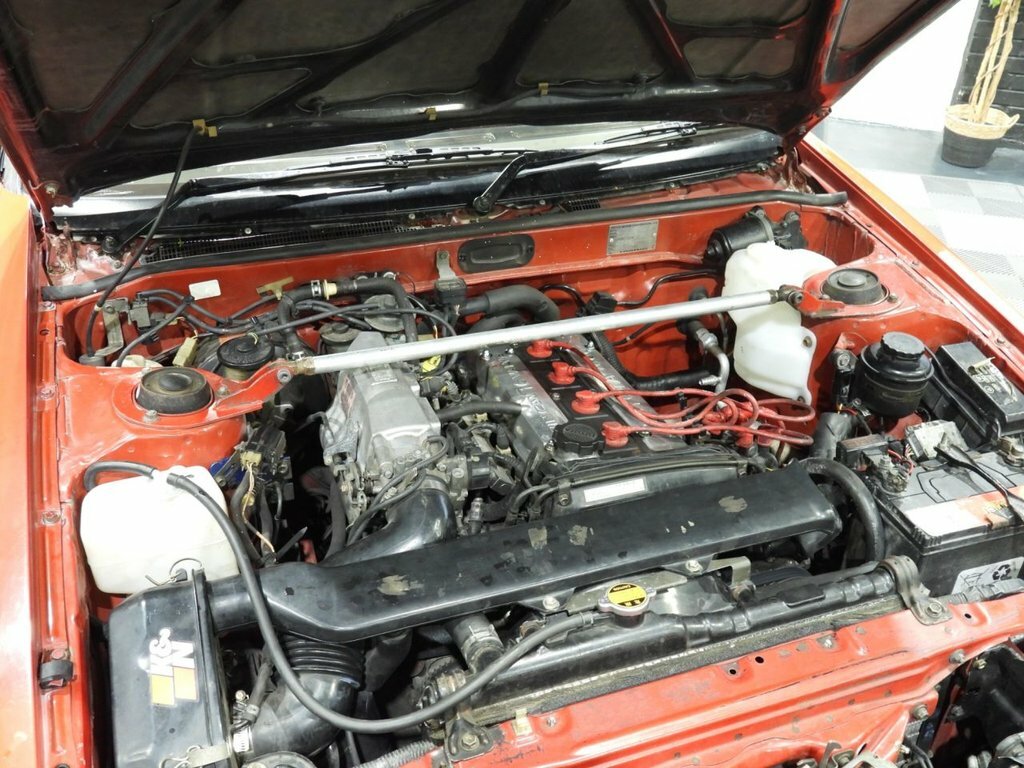 Toyota Corolla 1.5 Hybird Saloon Low Miles White #8