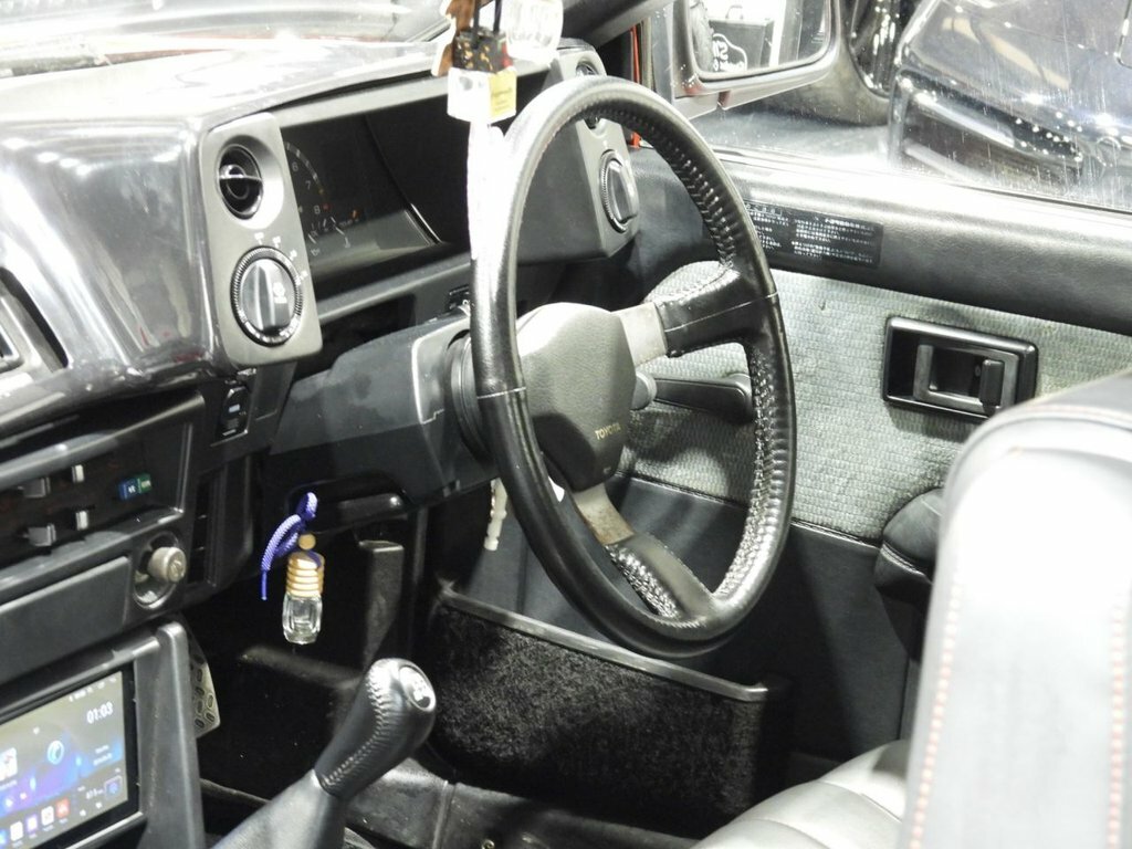 Toyota Corolla 1.5 Hybird Saloon Low Miles White #28