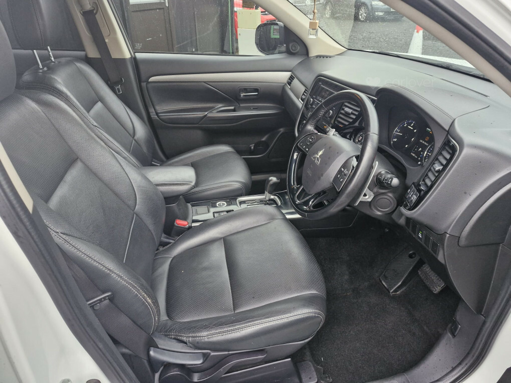 Mitsubishi Outlander Di-d 3 DX19WVZ White #5